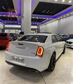 كرايسلر 300